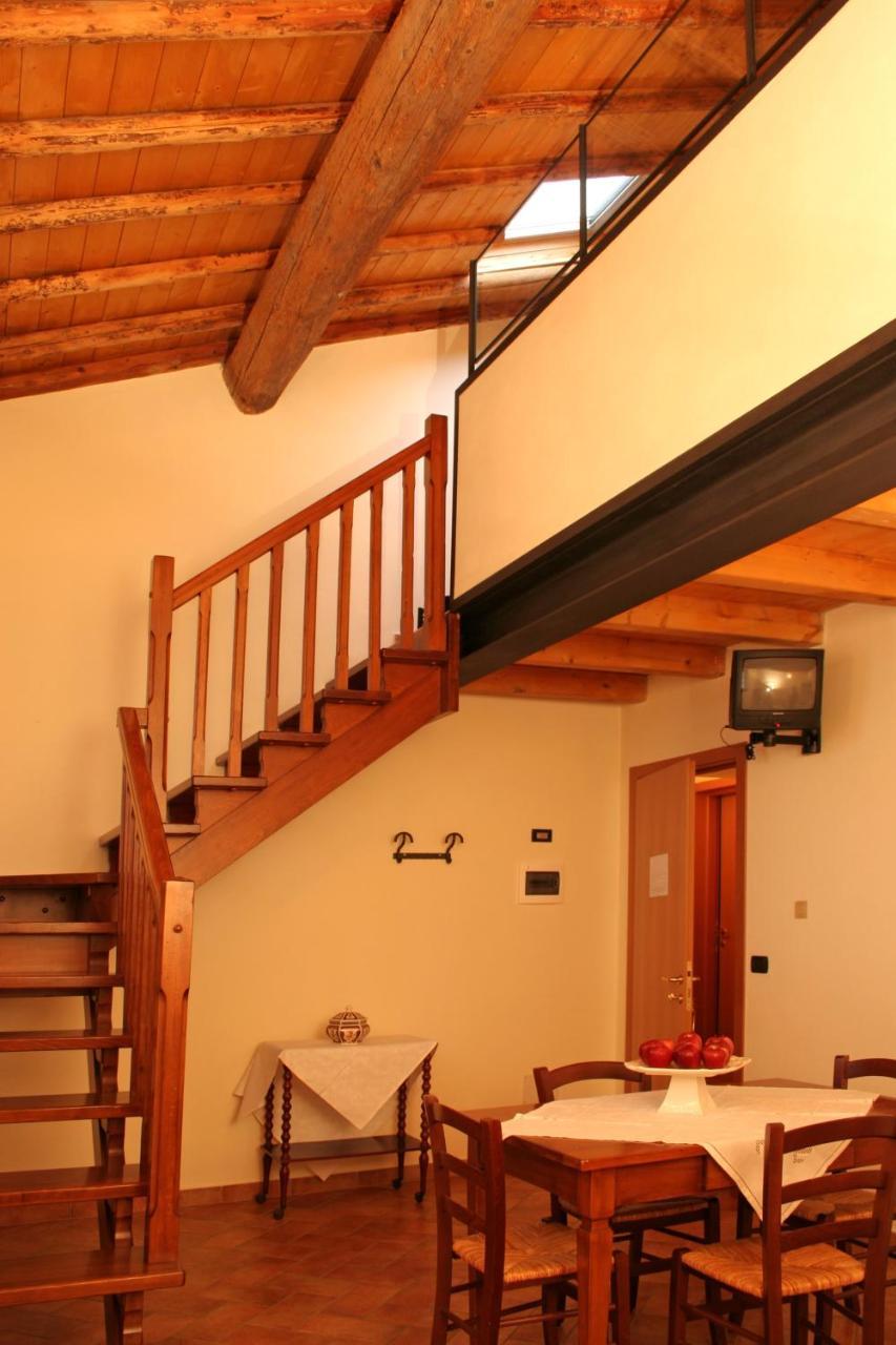 Agriturismo La Staffa Валеджо-суль-Минчо Экстерьер фото