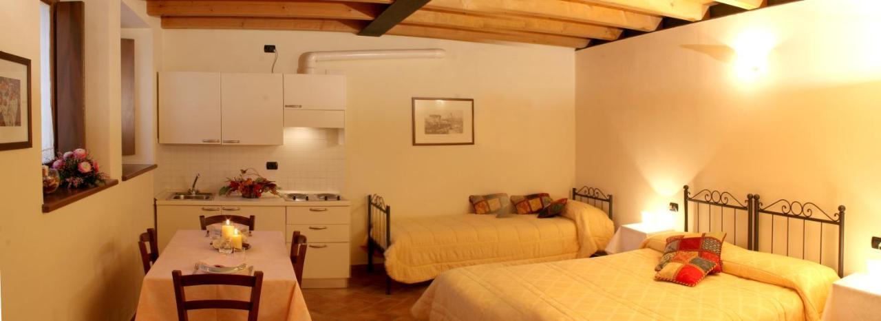 Agriturismo La Staffa Валеджо-суль-Минчо Экстерьер фото