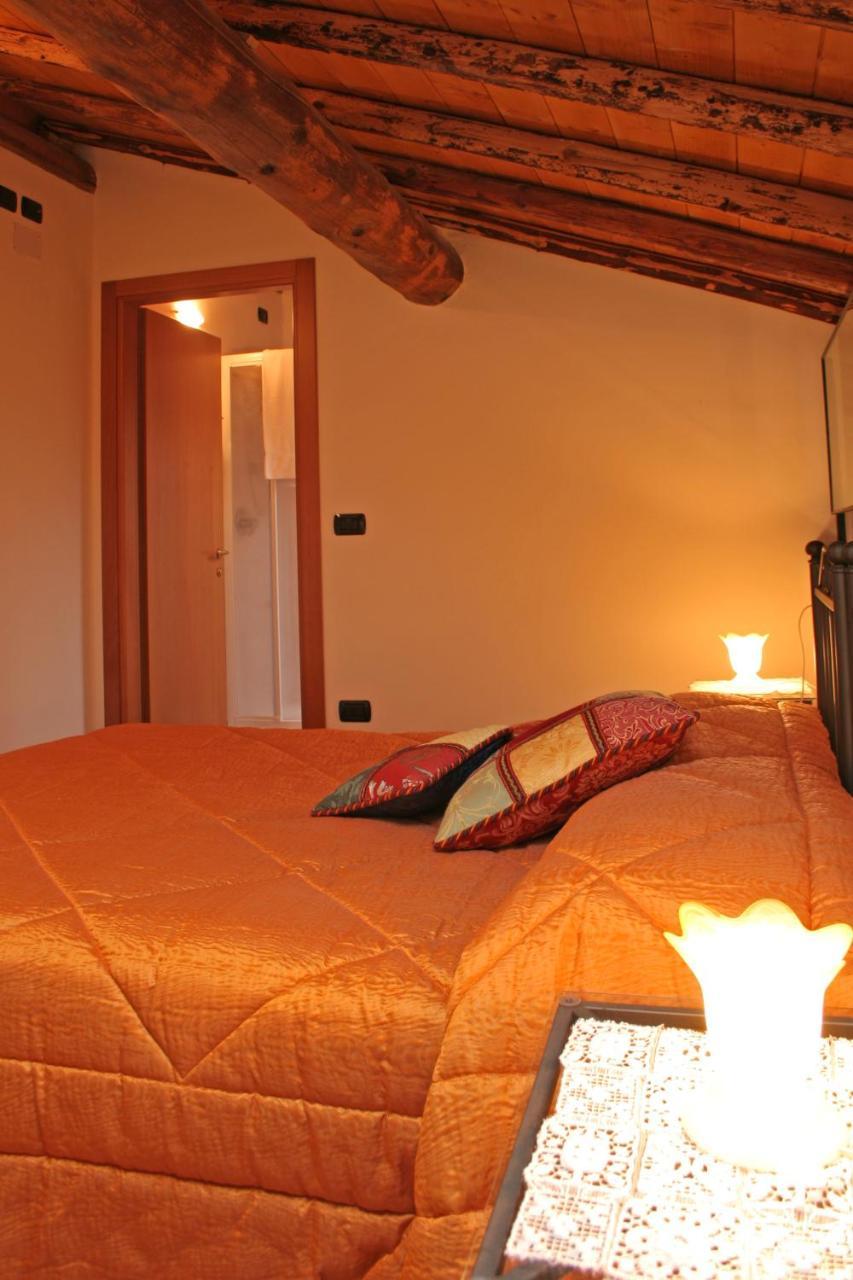 Agriturismo La Staffa Валеджо-суль-Минчо Экстерьер фото