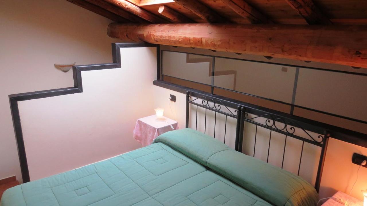 Agriturismo La Staffa Валеджо-суль-Минчо Экстерьер фото